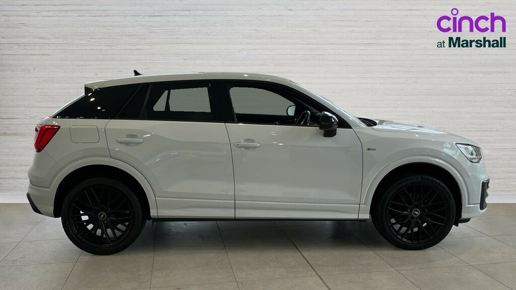 Audi Q2 Q2 30 Tdi Black Edition White #2
