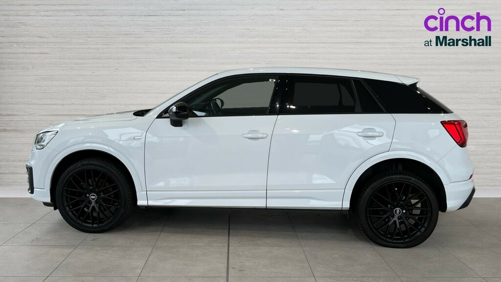 Audi Q2 Q2 30 Tdi Black Edition White #6
