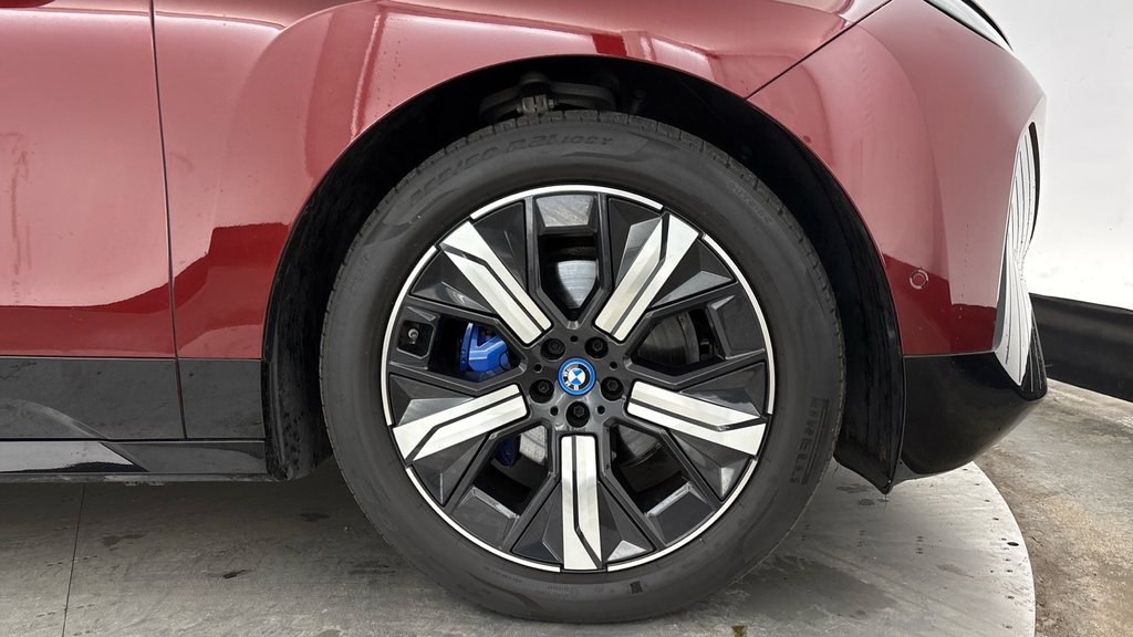 BMW iX Ix 240Kw Xdrive40 M Sport 76.6Kwh AP71FJV Red #4