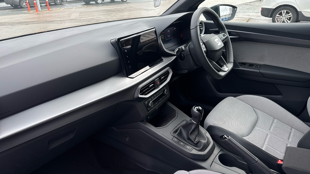 Seat Arona Arona 1.0 Tsi 115 Fr First Edition FG75DFE Grey #2