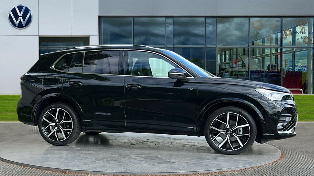 Volkswagen Tiguan Tiguan 1.5 Etsi 150 R-line Dsg KT25YBH Black #4