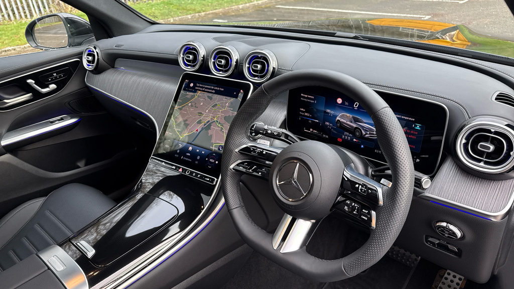 Mercedes-Benz GLC Class Glc 220D 4Matic Amg Line Prem Pan 9G-tronic Black #3