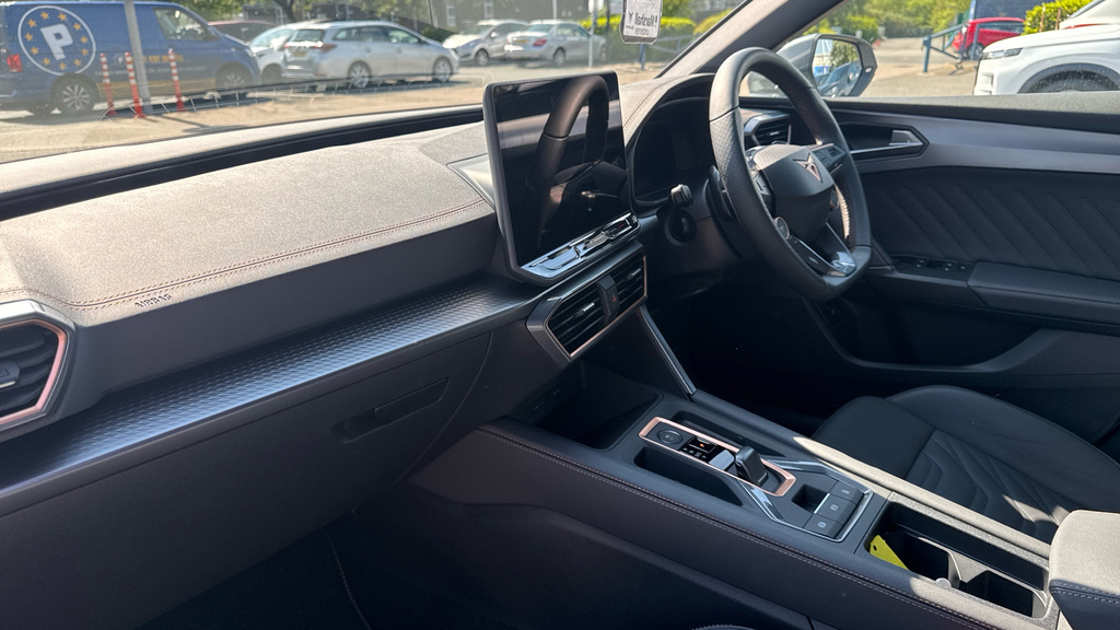 Cupra Leon Leon 1.5 Ehybrid 204 V3 Dsg White #2