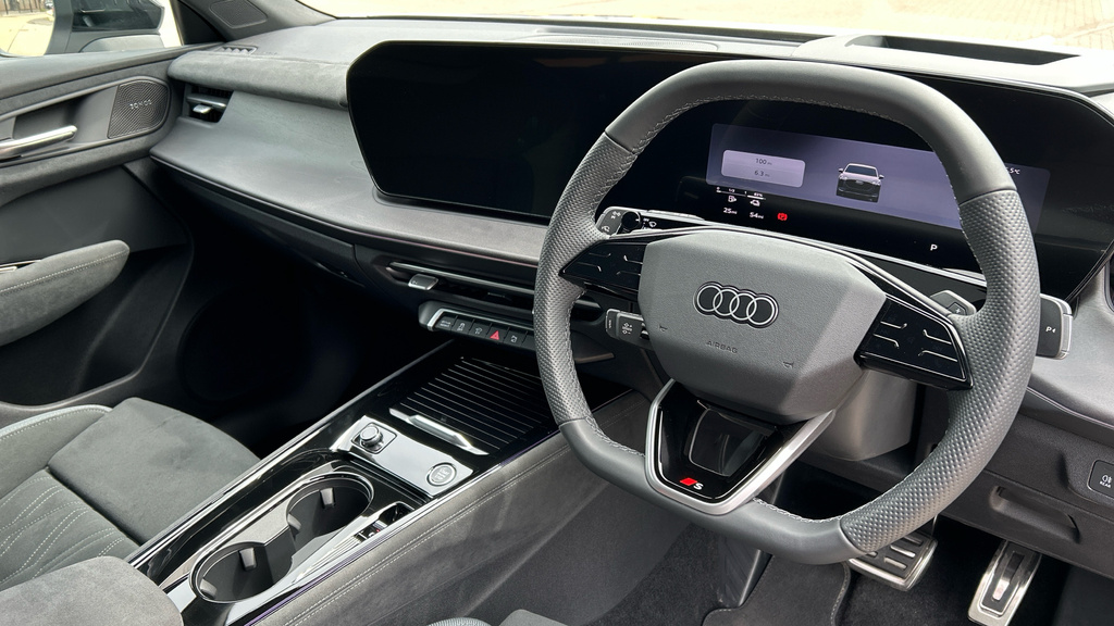 Audi Q3 Q3 1.5 E-hybrid Launch Edition Plus S Tronic White #6
