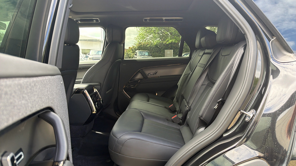 Land Rover Range Rover Sport Range Rover Sport 3.0 P460e Dynamic Se KN74WZD Black #4