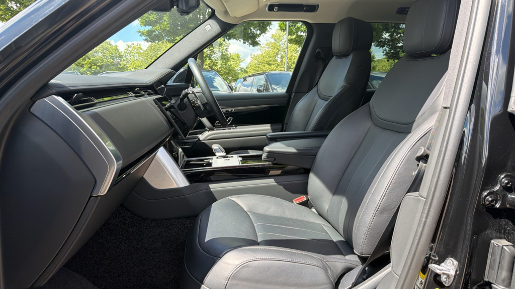 Land Rover Range Rover Range Rover 3.0 D300 Hse KT73OHJ Black #3