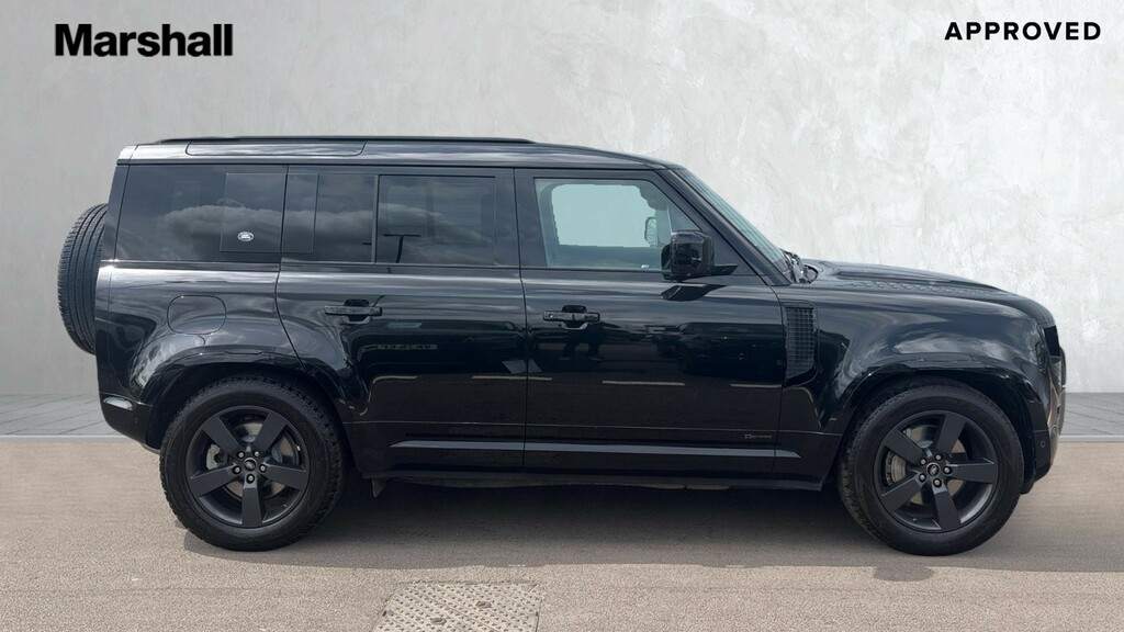 Land Rover Defender 110 Defender 3.0 D300 X-dynamic Hse 110 VK70YGR Black #5