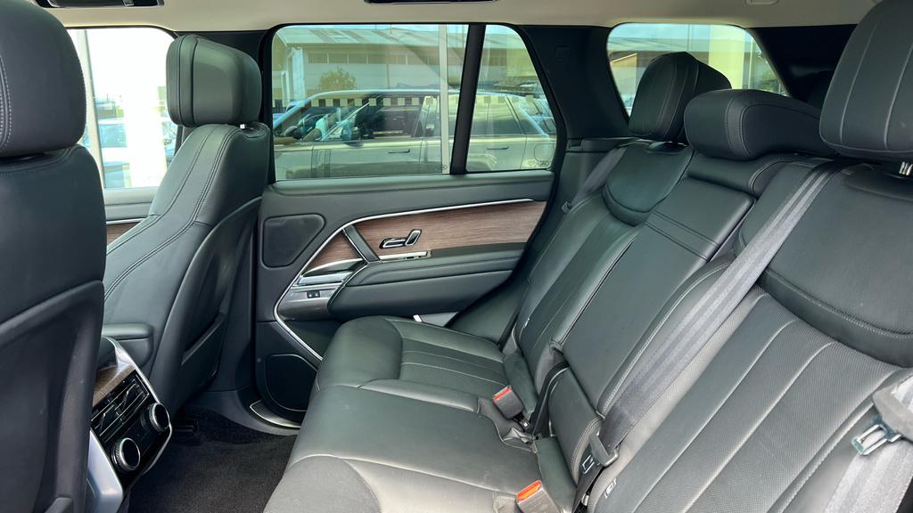 Land Rover Range Rover Range Rover 3.0 D300 Hse KJ24UPX Grey #4