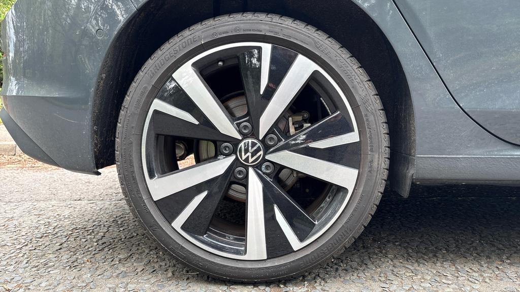Volkswagen Golf Golf 1.5 Tsi 204 Match Ehybrid Dsg RE75KPR Grey #5