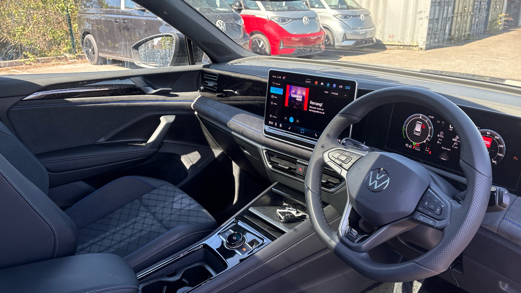 Volkswagen Tiguan Tiguan 1.5 R-line Tsi Ehybrid 272Ps Dsg FX26ZGL Black #6