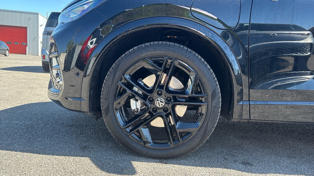 Volkswagen Tiguan Tiguan 1.5 R-line Tsi Ehybrid 272Ps Dsg FX26ZGL Black #5