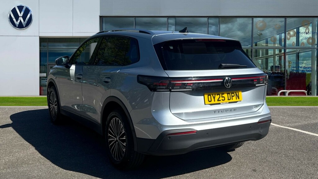 Volkswagen Tiguan Tiguan 1.5 Etsi 150 Match Dsg OY25DPN Silver #3