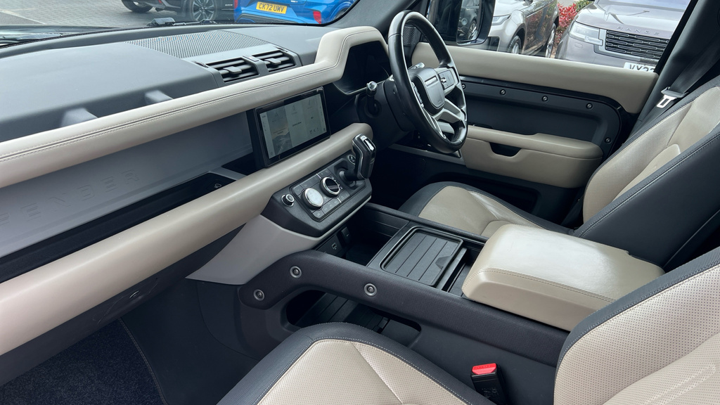 Land Rover Defender 110 Defender 3.0 D250 X-dynamic Hse 110 7 Se KJ21XVO Grey #3