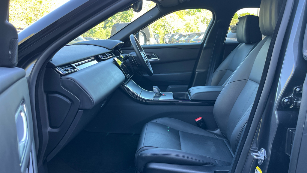 Land Rover Range Rover Velar Range Rover Velar 3.0 D300 Mhev Dynamic Hse Au Grey #3