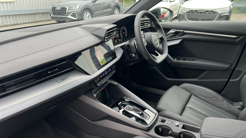 Audi A3 A3 35 Tfsi S Line S Tronic KT25PZV Black #2