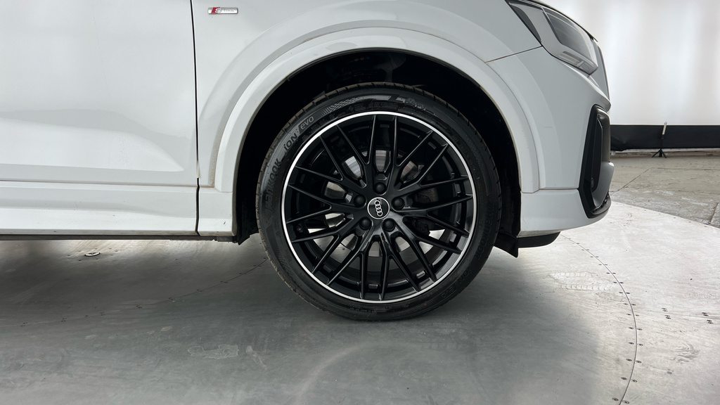 Audi Q2 Q2 35 Tfsi Black Edition S Tronic Cs White #5