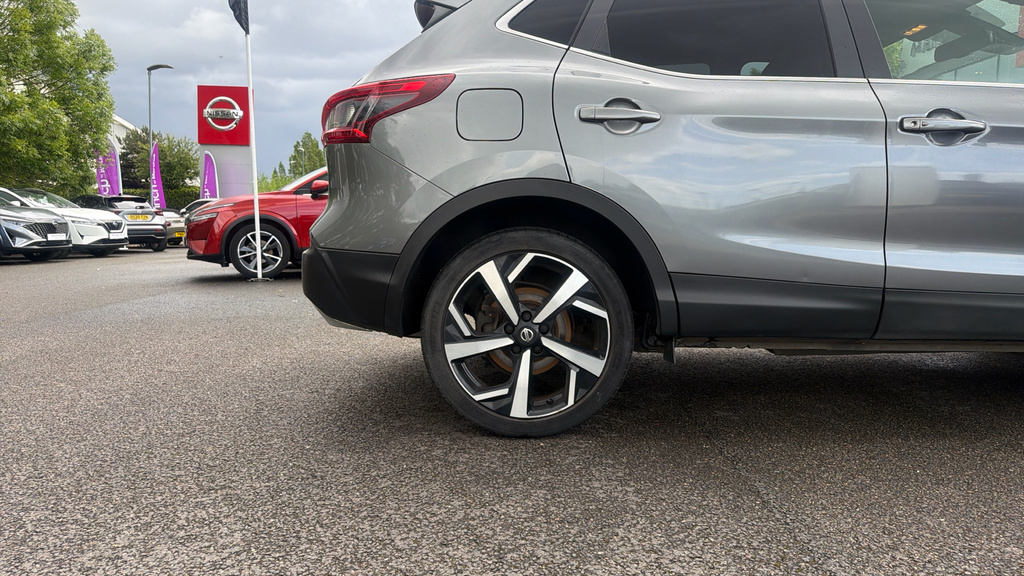 Nissan Qashqai Qashqai 1.2 Dig-t Tekna Xtronic Grey #4