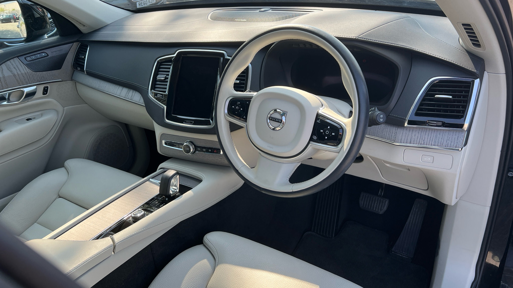 Volvo XC90 Xc90 2.0 B5p 250 Plus Dark Awd Geartronic Black #4