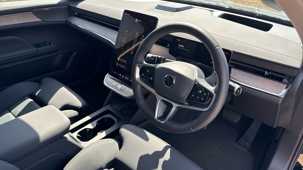 Volvo ES90 Volvo Es90 Hatchback 245Kw Sm Extended Range Plus Black #4