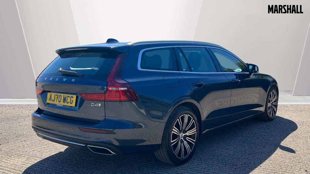 Volvo V60 V60 2.0 D4 190 Inscription Plus AJ70WCG Blue #2
