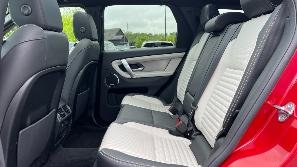 Land Rover Discovery Sport Discovery Sport 2.0 D200 Dynamic Hse 7 S KR74UXO Red #4
