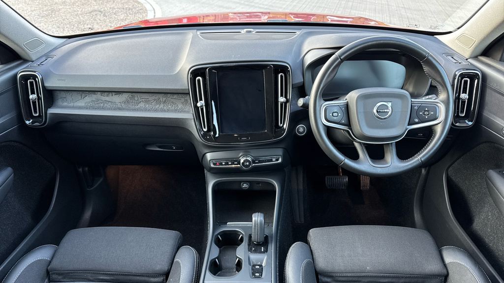 Volvo XC40 Xc40 1.5 T3 163 Momentum Pro Geartronic NL20ZFU Red #5