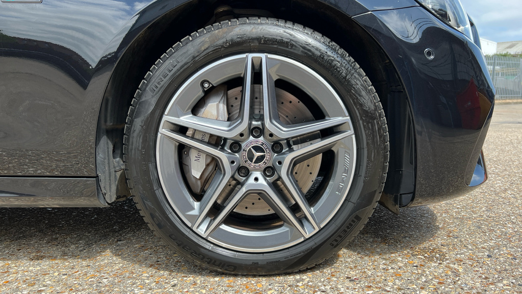 Mercedes-Benz E Class E Class E300de Amg Line 9G-tronic WG70GKJ Black #5