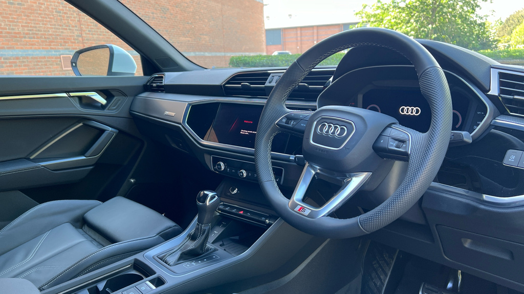 Audi Q3 Q3 35 Tfsi S Line S Tronic Leather AV25FRP White #6