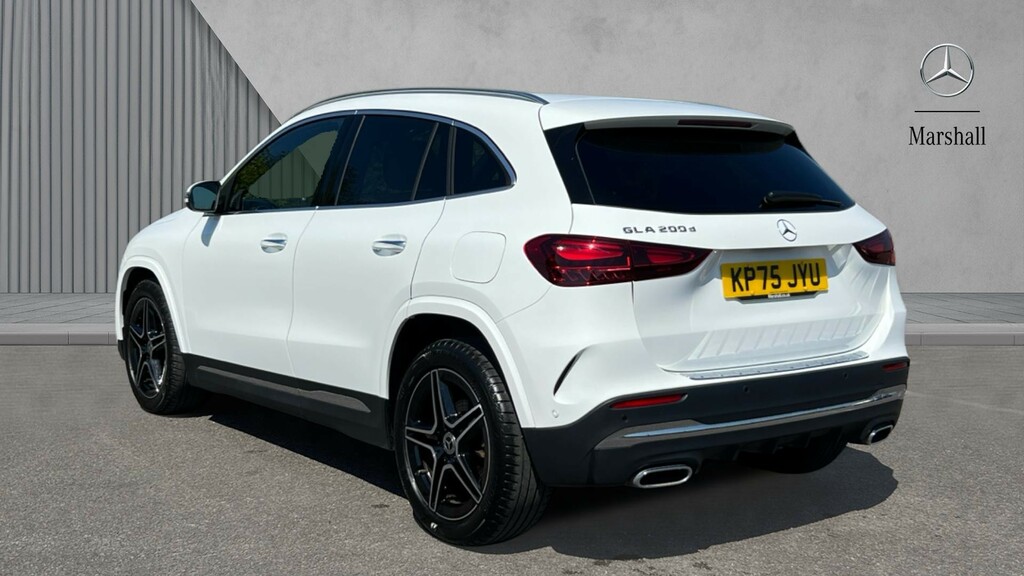 Mercedes-Benz GLA Class Gla 200D Amg Line Executive KP75JYU White #2