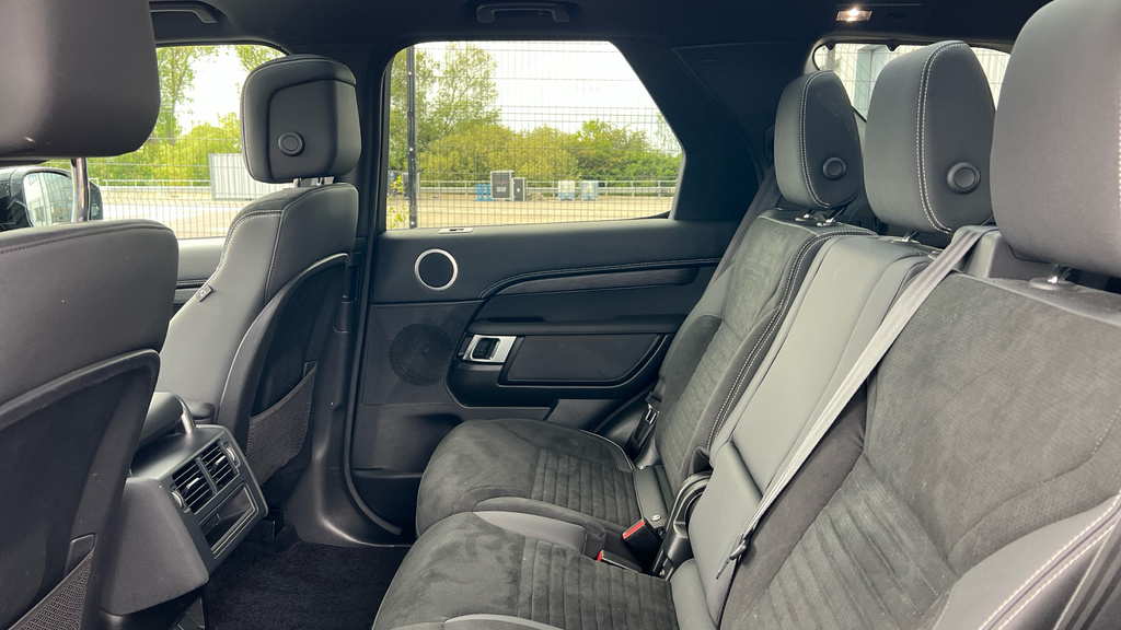 Land Rover Discovery Discovery 3.0 P360 R-dynamic Se Brown #4