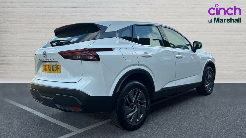 Nissan Qashqai Qashqai 1.3 Dig-t Mh 158 Acenta Premium Xtroni DL73ODF White #3