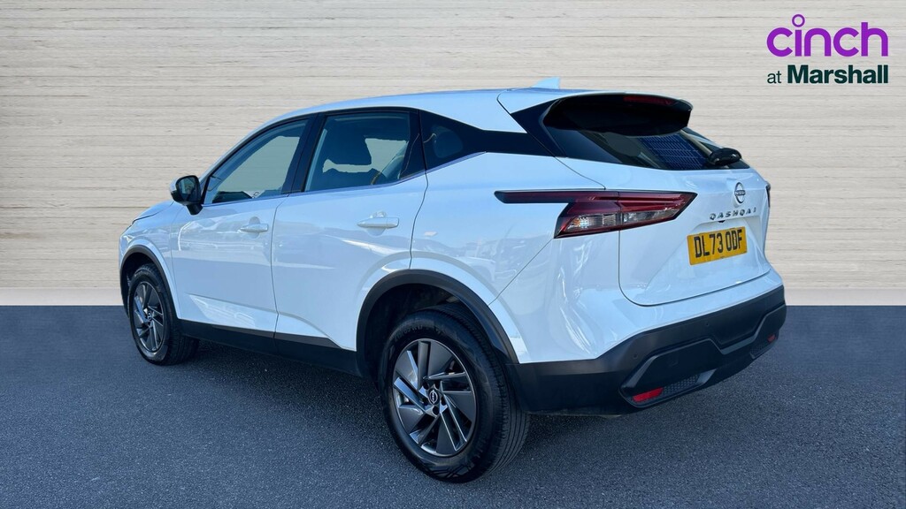 Nissan Qashqai Qashqai 1.3 Dig-t Mh 158 Acenta Premium Xtroni DL73ODF White #5