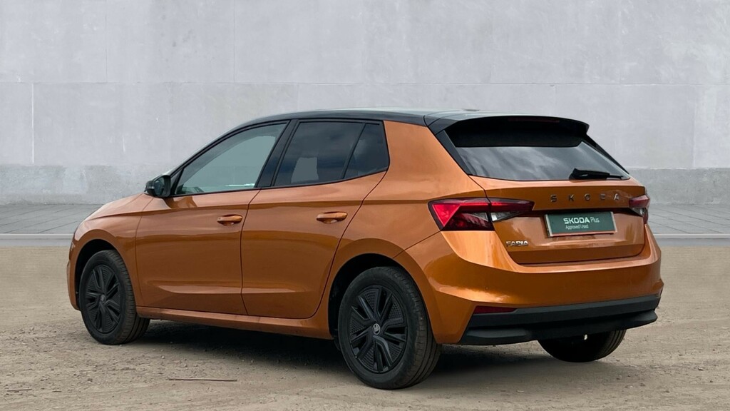 Skoda Fabia Fabia 1.0 Mpi 80 Design Edition KP25UVX Orange #3