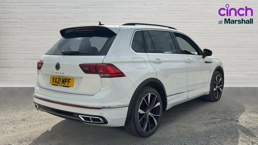 Volkswagen Tiguan Tiguan 1.5 Tsi 150 R-line Dsg VA21MPF White #3