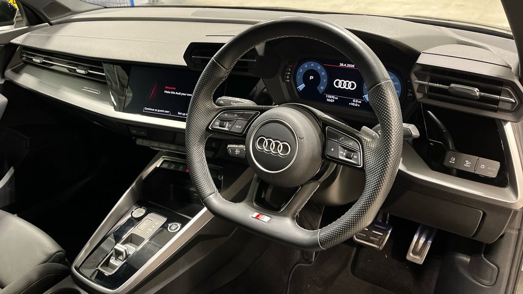 Audi A3 A3 35 Tfsi Black Edition S Tronic RK73LFY Black #6