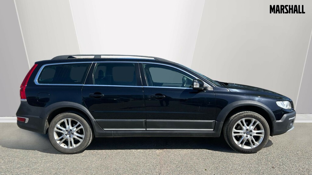 Volvo XC70 Xc70 D5 215 Se Lux Awd Geartronic Black #3