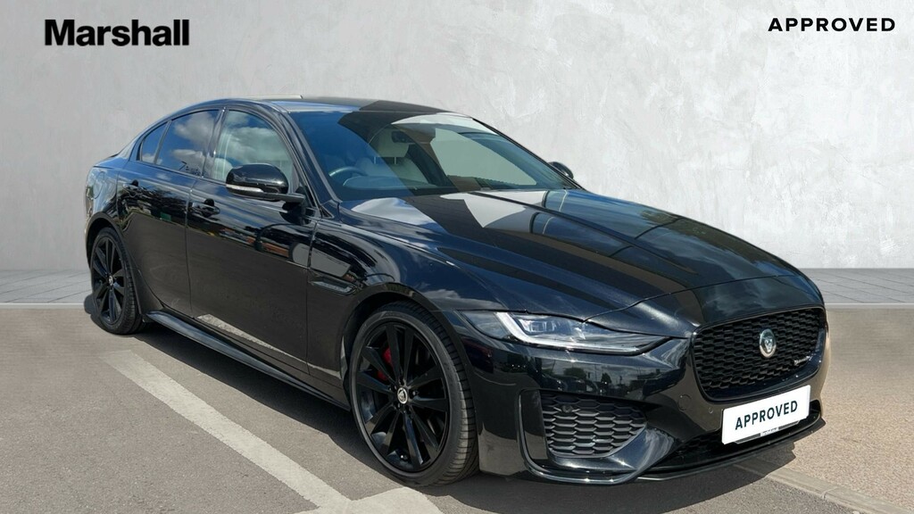 Jaguar XE Xe 2.0 D200 R-dynamic Se Black Black