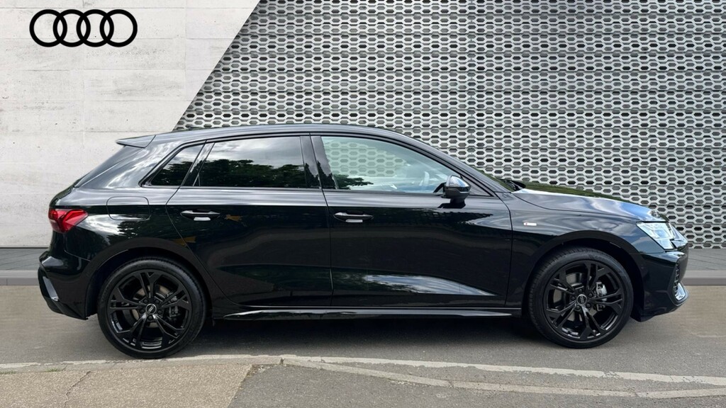 Audi A3 A3 1.5 Tfsi E 204 Black Edition S Tronic LL75KFV Black #4