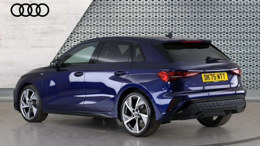 Audi A3 A3 1.5 Tfsi 150 Black Edition S Tronic DK75WTT Blue #3