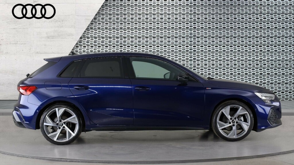 Audi A3 A3 1.5 Tfsi 150 Black Edition S Tronic DK75WTT Blue #4