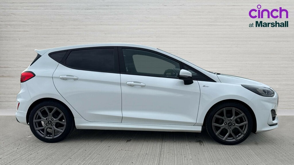 Ford Fiesta Fiesta 1.0 Ecoboost Hybrid Mhev 125 St-line SA23ZFF White #2