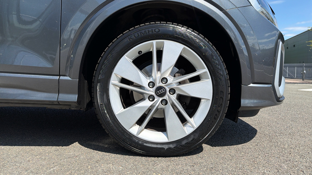Audi Q2 Q2 35 Tfsi S Line EJ73GHD Grey #5