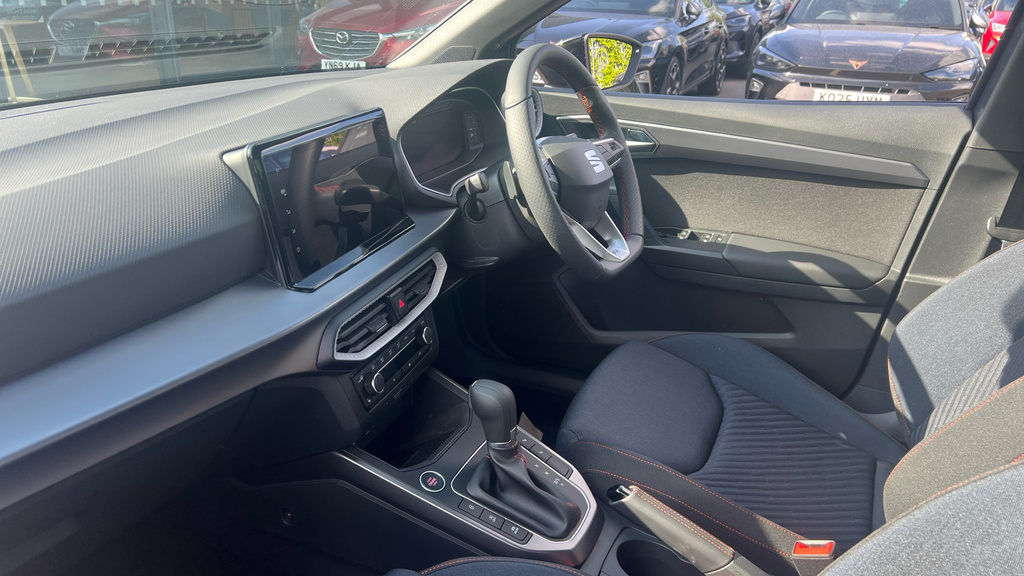 Seat Arona Arona 1.0 Tsi 115 Fr Black Edition Dsg KW75SXZ Black #2