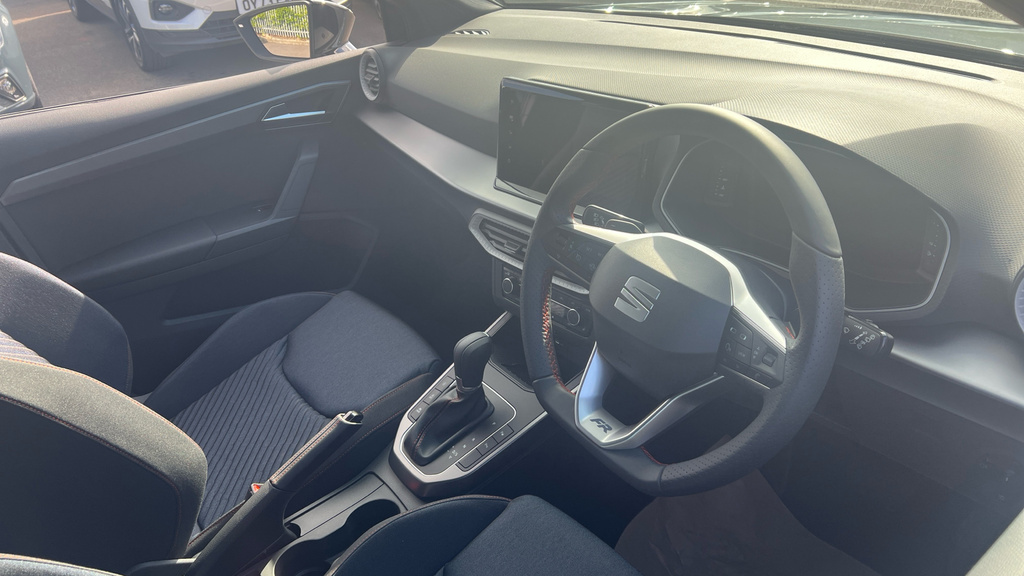 Seat Arona Arona 1.0 Tsi 115 Fr Black Edition Dsg KW75SXZ Black #6