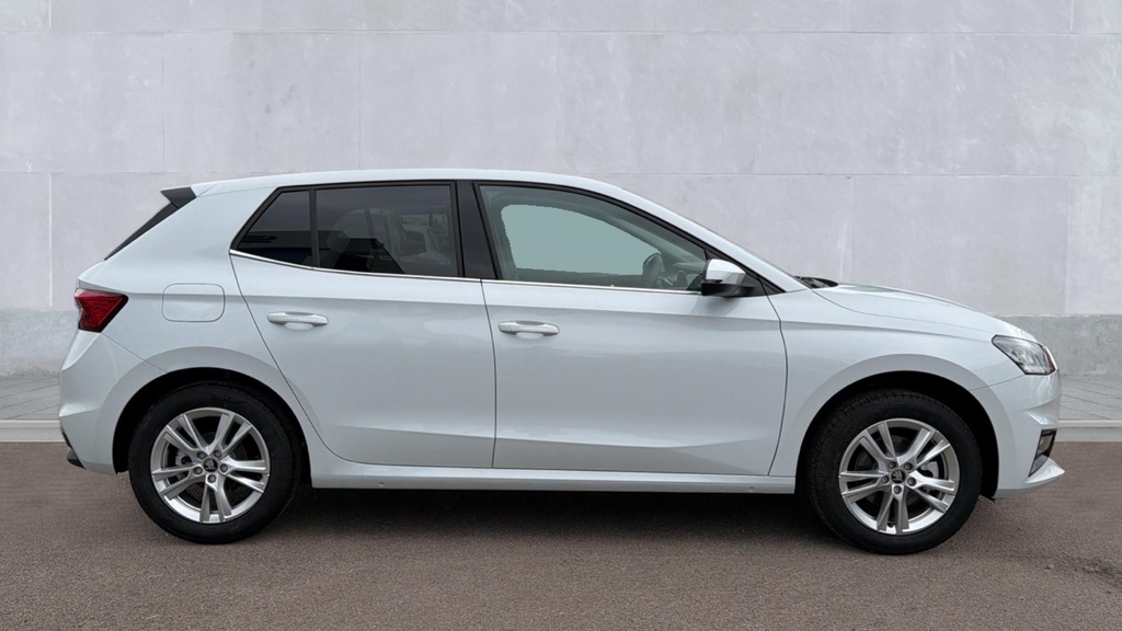Skoda Fabia Skoda Fabia Hatchback 1.5 Tsi 150 Se L Edition EK26UUL White #4
