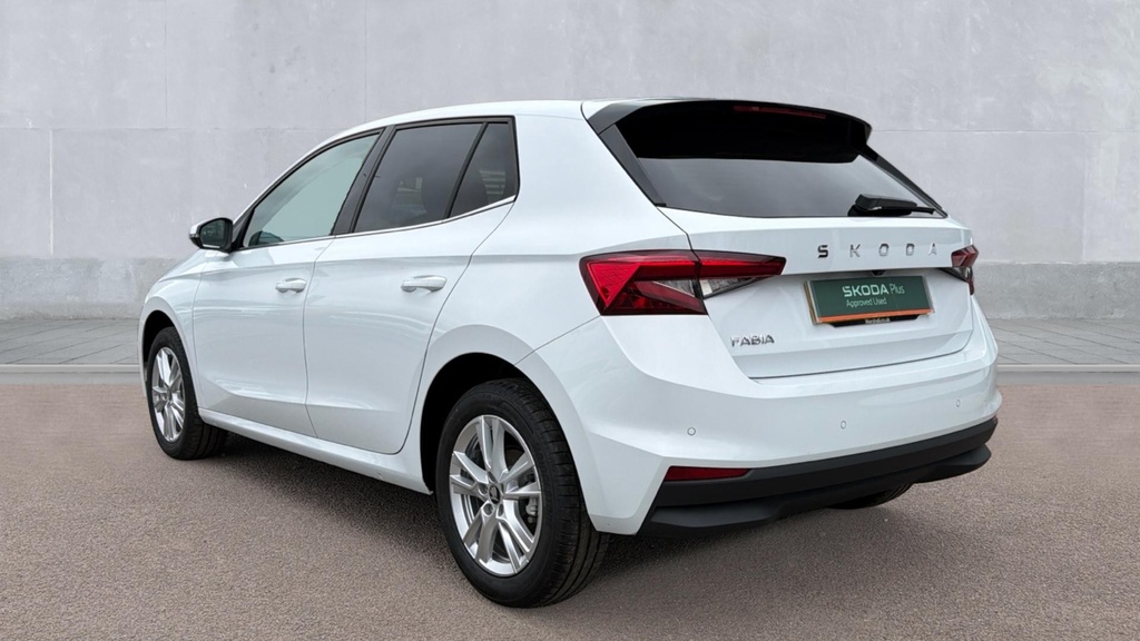 Skoda Fabia Skoda Fabia Hatchback 1.5 Tsi 150 Se L Edition EK26UUL White #3
