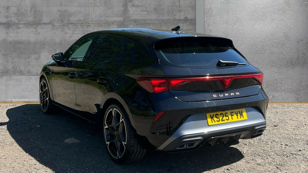 Cupra Leon Leon 1.5 Etsi 150 V2 Dsg KS25FYM Black #3