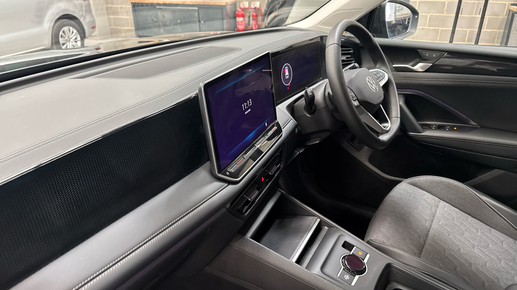Volkswagen Tiguan Tiguan 1.5 Tsi Ehybrid Match Dsg GL25OLE Black #2