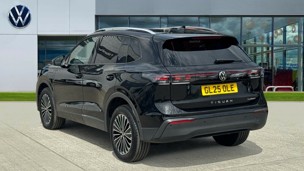 Volkswagen Tiguan Tiguan 1.5 Tsi Ehybrid Match Dsg GL25OLE Black #3