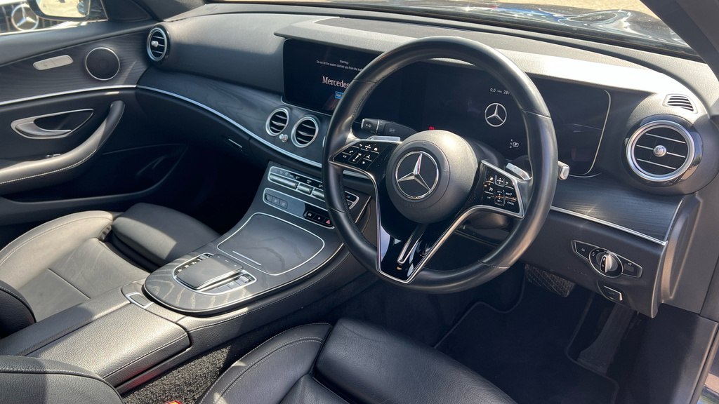 Mercedes-Benz E Class E Class E220d 200 Amg Line Premium 9G-tronic KN23WNJ Blue #3
